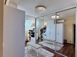 Eladó 138 m²-essorház XVI. Kerület (Árpádföld) , ÁrpádföldÖn lévő út: 175'800'000 Ft