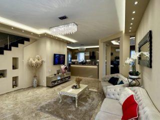 Eladó 138 m²-essorház XVI. Kerület (Árpádföld) , ÁrpádföldÖn lévő út: 175'800'000 Ft