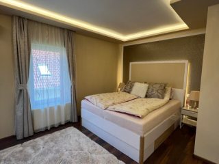 Eladó 138 m²-escsaládi ház XVI. Kerület (Árpádföld) , Budapesti út: 175'800'000 Ft