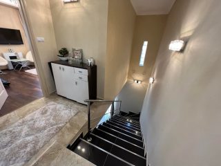 Eladó 138 m²-escsaládi ház XVI. Kerület (Árpádföld) , Budapesti út: 175'800'000 Ft