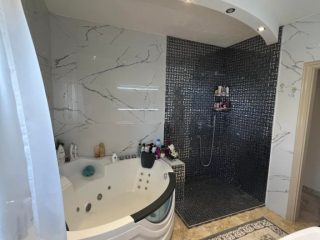 Eladó 138 m²-escsaládi ház XVI. Kerület (Árpádföld) , Budapesti út: 175'800'000 Ft