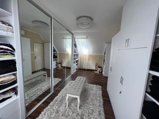 Eladó 138 m²-escsaládi ház XVI. Kerület (Árpádföld) , Budapesti út: 175'800'000 Ft