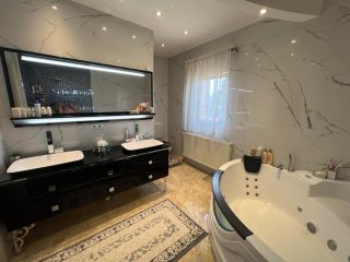 Eladó 138 m²-escsaládi ház XVI. Kerület (Árpádföld) , Budapesti út: 175'800'000 Ft