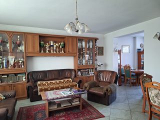 Eladó 229 m²-escsaládi ház XVI. Kerület (Cinkota) , Vidámvásár utca környéke: 149'000'000 Ft
