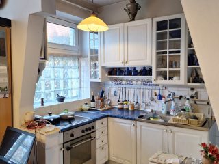 Eladó 229 m²-escsaládi ház XVI. Kerület (Cinkota) , Vidámvásár utca közeli utca: 229'000'000 Ft