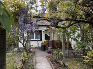 Eladó 84 m²-escsaládi ház XVI. Kerület (Mátyásföld) , Hév közelében: 92'400'000 Ft