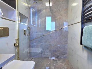 Eladó 137 m²-esikerház XVI. Kerület (Mátyásföld) , Ibafa utca: 298'000'000 Ft