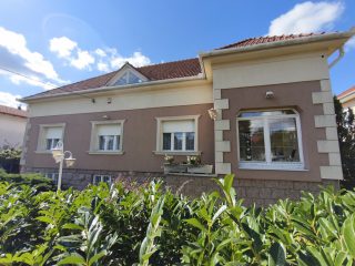 Eladó 140 m²-escsaládi ház XVI. Kerület (Mátyásföld) , Mátyásföld-Petőfikert utca: 232'900'000 Ft