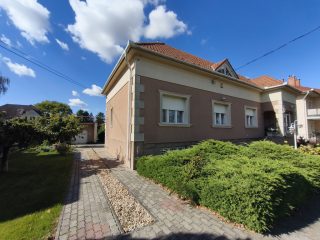 Eladó 140 m²-escsaládi ház XVI. Kerület (Mátyásföld) , Mátyásföld-Petőfikert utca: 232'900'000 Ft