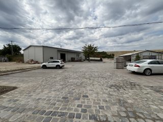Eladó 4073 m²-eslogisztika - raktározás XVI. Kerület (Mátyásföld) , Sarjú utca: 400'000'000 Ft