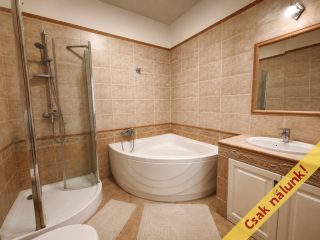 Eladó 130 m²-escsaládi ház XVI. Kerület (Mátyásföld) , Újmátyásföld: 154'900'000 Ft