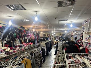 Eladó 350 m²-esüzlethelyiség utcai bejárattal XVI. Kerület (Mátyásföld) , Veres Péter út: 155'000'000 Ft