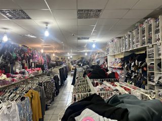 Eladó 350 m²-esüzlethelyiség utcai bejárattal XVI. Kerület (Mátyásföld) , Veres Péter út: 155'000'000 Ft