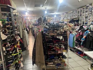 Eladó 350 m²-esüzlethelyiség utcai bejárattal XVI. Kerület (Mátyásföld) , Veres Péter út: 155'000'000 Ft