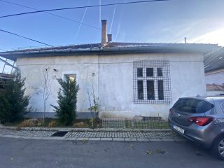 Eladó 350 m²-esüzlethelyiség utcai bejárattal XVI. Kerület (Mátyásföld) , Veres Péter út: 155'000'000 Ft