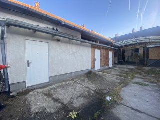 Eladó 350 m²-esüzlethelyiség utcai bejárattal XVI. Kerület (Mátyásföld) , Veres Péter út: 155'000'000 Ft