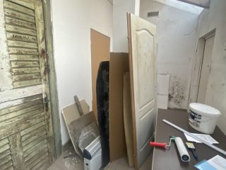 Eladó 350 m²-esüzlethelyiség utcai bejárattal XVI. Kerület (Mátyásföld) , Veres Péter út: 155'000'000 Ft