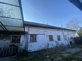 Eladó 350 m²-esüzlethelyiség utcai bejárattal XVI. Kerület (Mátyásföld) , Veres Péter út: 155'000'000 Ft