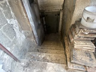 Eladó 350 m²-esüzlethelyiség utcai bejárattal XVI. Kerület (Mátyásföld) , Veres Péter út: 155'000'000 Ft