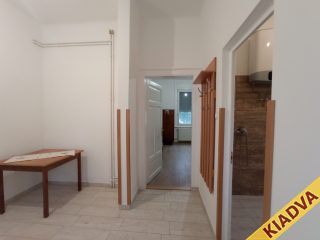 Kiadó 40 m²-esházrész XVI. Kerület (Rákosszentmihály) , Attila utca: 180'000 Ft