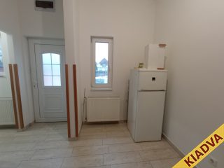 Kiadó 40 m²-esházrész XVI. Kerület (Rákosszentmihály) , Attila utca: 180'000 Ft