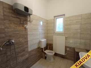 Kiadó 40 m²-esházrész XVI. Kerület (Rákosszentmihály) , Attila utca: 180'000 Ft