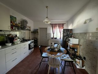 Eladó 270 m²-escsaládi ház XVI. Kerület (Rákosszentmihály) , Rákóczi út: 190'000'000 Ft