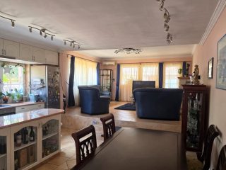 Eladó 200 m²-escsaládi ház XVI. Kerület (Rákosszentmihály) , Rákosszentmihály utca: 199'900'000 Ft