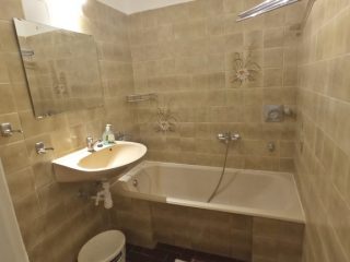 Kiadó 46 m²-estársasházi lakás XVI. Kerület (Rákosszentmihály) , Szent Korona lakótelep: 210'000 Ft