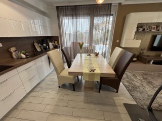 Eladó 95 m²-estársasházi lakás XVI. Kerület (Rákosszentmihály) , Zebra Lakópark: 159'000'000 Ft