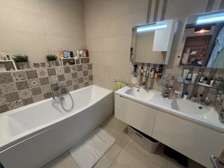 Eladó 95 m²-estársasházi lakás XVI. Kerület (Rákosszentmihály) , Zebra Lakópark: 159'000'000 Ft