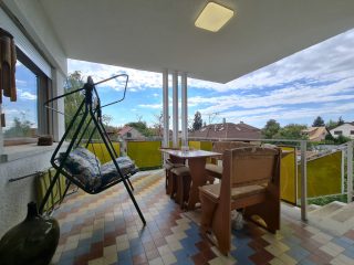 Eladó 107 m²-esházrész XVI. Kerület (Sashalom) , Batsányi János utca: 135'000'000 Ft