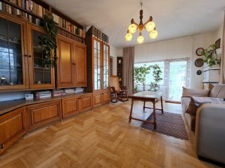 Eladó 96 m²-esházrész XVI. Kerület (Sashalom) , Batsányi János utca: 143'000'000 Ft