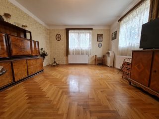 Eladó 96 m²-esházrész XVI. Kerület (Sashalom) , Batsányi János utca: 143'000'000 Ft
