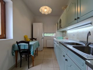 Eladó 96 m²-esházrész XVI. Kerület (Sashalom) , Batsányi János utca: 143'000'000 Ft