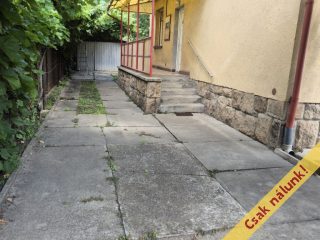 Eladó 111 m²-escsaládi ház XVI. Kerület (Sashalom) , Sashalmi piac közelében: 110'000'000 Ft