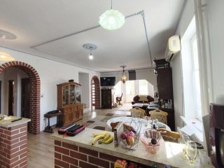 Eladó 336 m²-escsaládi ház XVI. Kerület (Sashalom) , Sashalom: 350'000'000 Ft