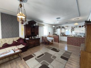 Eladó 336 m²-escsaládi ház XVI. Kerület (Sashalom) , Sashalom: 350'000'000 Ft