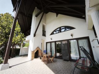 Eladó 522 m²-escsaládi ház XVI. Kerület (Sashalom) , Sashalom: 390'000'000 Ft