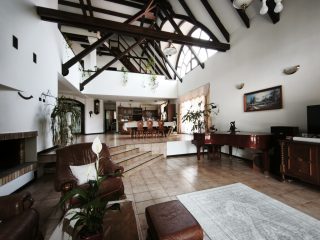 Eladó 522 m²-escsaládi ház XVI. Kerület (Sashalom) , Sashalom: 390'000'000 Ft