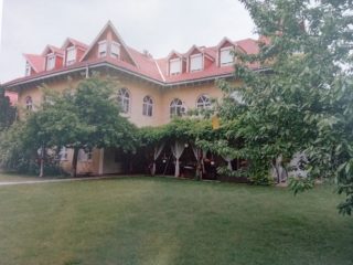 Eladó 1980 m²-esegyéb vendéglátó egység XVI. Kerület (Sashalom) , Veress Péter út közeli utca: 3'120'000 EUR