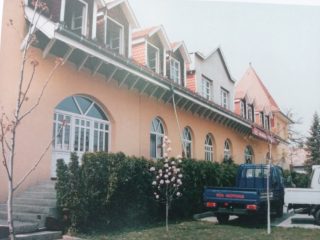 Eladó 1980 m²-esegyéb vendéglátó egység XVI. Kerület (Sashalom) , Veress Péter út közeli utca: 3'120'000 EUR