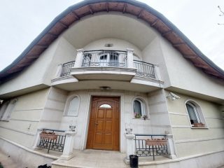 Eladó 355 m²-escsaládi ház XVII. Kerület (Akadémiaújtelep) , Akadémiaújtelep: 344'000'000 Ft