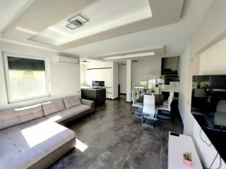 Eladó 150 m²-esikerház XVII. Kerület (Helikopter lakópark) , Helikopter lakópark: 217'000'000 Ft