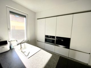 Eladó 150 m²-esikerház XVII. Kerület (Helikopter lakópark) , Helikopter lakópark: 217'000'000 Ft