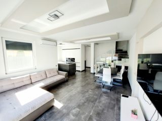 Eladó 150 m²-esikerház XVII. Kerület (Helikopter lakópark) , Helikopter lakópark: 217'000'000 Ft