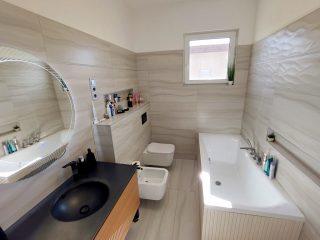 Eladó 150 m²-esikerház XVII. Kerület (Helikopter lakópark) , Helikopter lakópark: 217'000'000 Ft