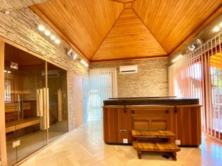 Eladó 180 m²-escsaládi ház XVII. Kerület (Helikopter lakópark) , Rákoshegy: 350'000'000 Ft