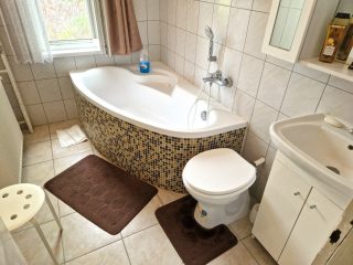 Eladó 192 m²-escsaládi ház XVII. Kerület (Rákoscsaba) , Gerecsehida utca: 199'000'000 Ft