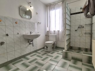 Eladó 140 m²-esikerház XVII. Kerület (Rákoscsaba) , Kucorgó tér környéki utca: 139'000'000 Ft